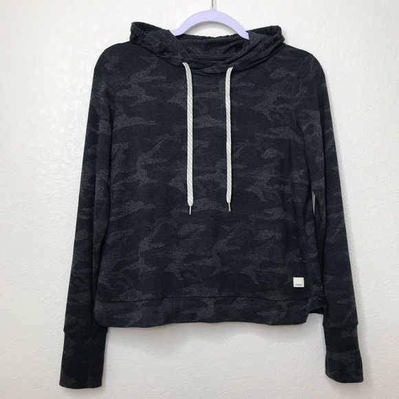 VUORI Halo Essential Hoodie Charcoal Gray Camo - Picture 4 of 13